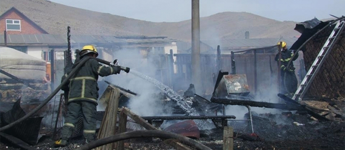 Налайх дүүрэгт гэр шатаж, нэг иргэн амь насаа алджээ