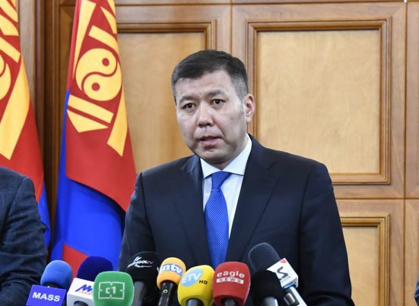 Б.Энхбаяр: Хуучин Засгийн газар 468 мянган фунт стерлингээр төрийн зарим албан тушаалтнуудын талаар сөрөг мэдээллийг бүрэн устгуулахаар &ldquo;Нууц эвлэрлийн гэрээ&rdquo; байгуулсан