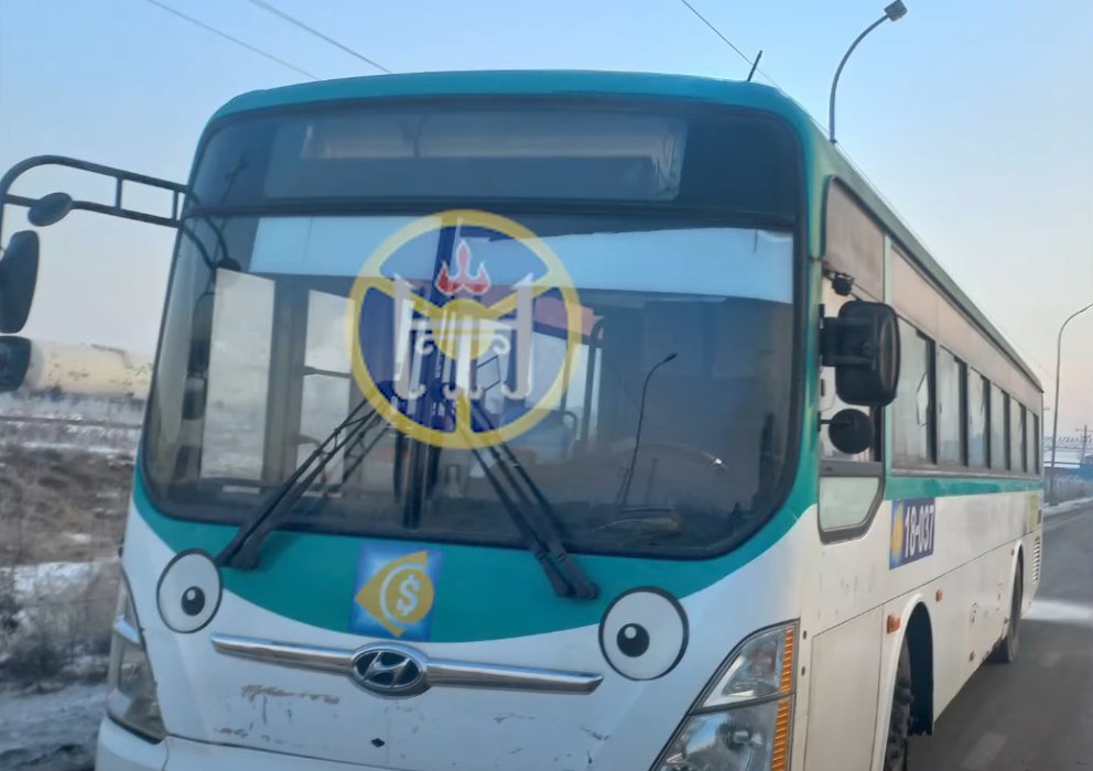 Өглөө үйлчилгээнд гарах гэж байсан автобусны жолоочийг ариун цэврийн өрөө орох хооронд тээврийн хэрэгсэл нь алдагдсан