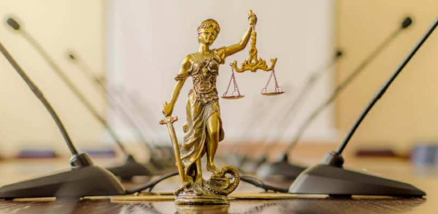 Оюу толгойн авлигыг &ldquo;сөхсөн&rdquo; сөрөг нэхэмжлэлээ татаж &ldquo;Рио Тинто&rdquo;-д буулт хийх үү?!