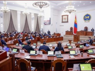 Парламентын засаглалаас татгалзах эсэхийг ард түмний санал асуулгаар шийдэх үү?