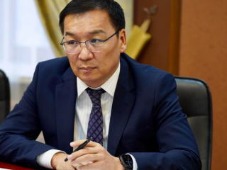 Зам, тээврийн яамны ТНБД Б.Насантогтох нь эхнэрийнхээ компанид давуу байдал олгож 5.5 тэрбум төгрөгийн гэрээ байгуулсан байжээ