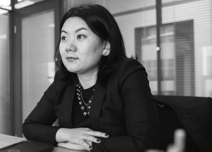 Б.Солонгоо:  Оюутолгой төслийн талаар шүгэл үлээж байсан ИБУИНХУ-ын иргэдтэй гэрээ байгуулсан