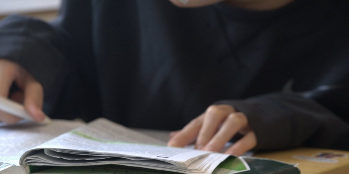 Нийслэлийн ЕБС-ийн ахлах ангийнхан ирэх долоо хоногт цахимаар хичээллэнэ 