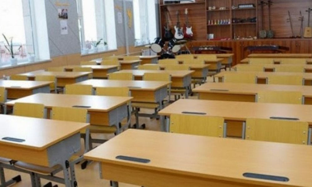 Орон нутгийн ЕБС-ийн ахлах ангийн сурагчид энэ долоо хоногт цахимаар хичээллэнэ