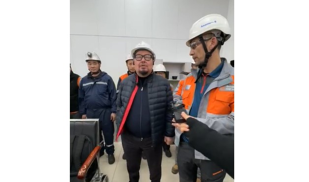 Ерөнхий сайд Г.Занданшатар Бөөрөлжүүтийн цахилгаан станцад ажиллаж байна