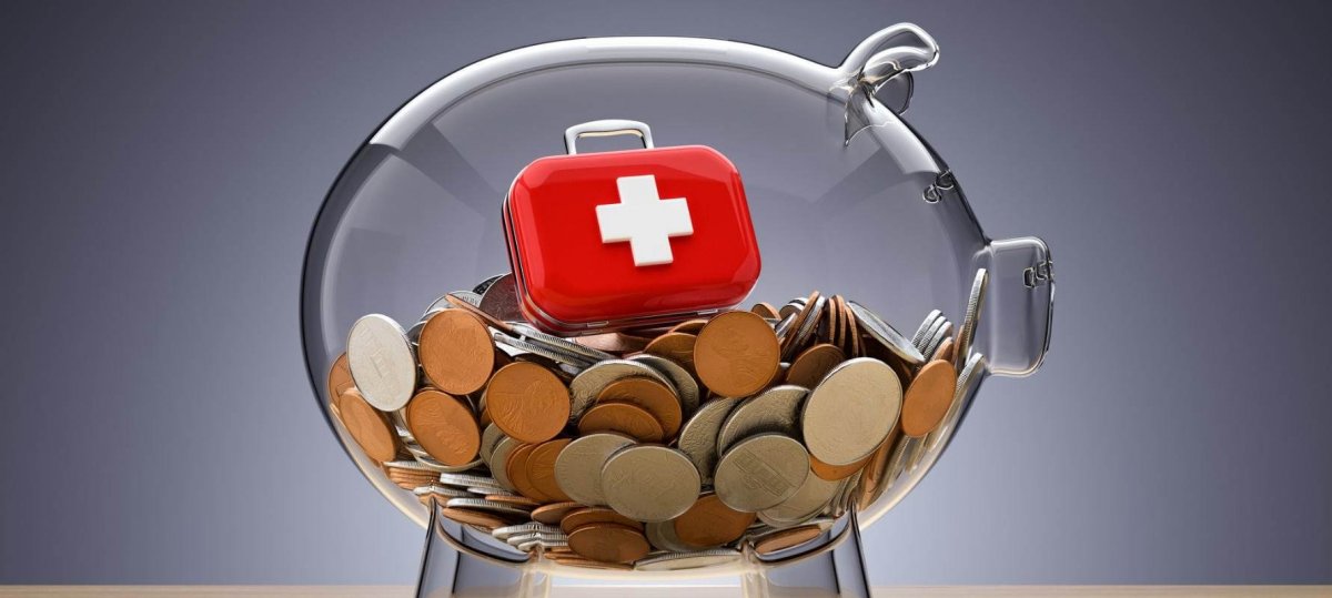 Даатгалын сангаас эмч нарын цалинг &ldquo;тавьж&rdquo; байгаа нь хуулийн зөрчил мөн үү?