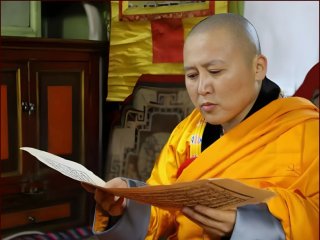 Тэргүүн их хамба лам Д.Жавзандорж: Гарч байгаа жилдээ "Би үүнтэй тэмцэх юм шүү" гэж өөртөө амлалт өгөөд өдөр бүр бодож байвал танд үр өгөөж нь ирнэ