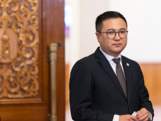 УИХ-ын гишүүн П.Сайнзоригийн холбогдсон зодооны хэргийг шалгаж байна