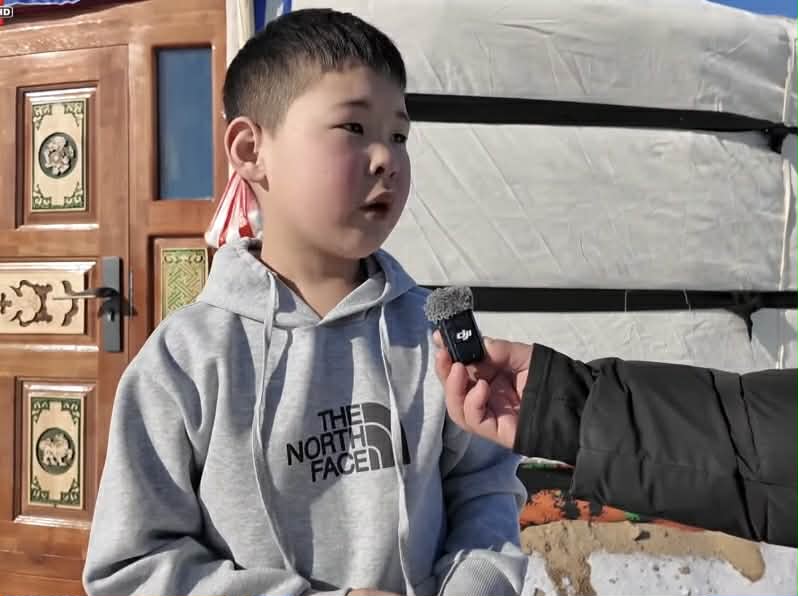 Гал түймрээс хоёр настай, зургаан сартай дүү нараа аварчээ