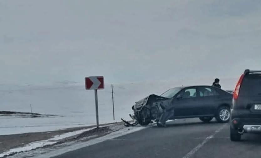 Сар шинийн баяраар зам тээврийн ослын улмаас гурван иргэн амиа алджээ