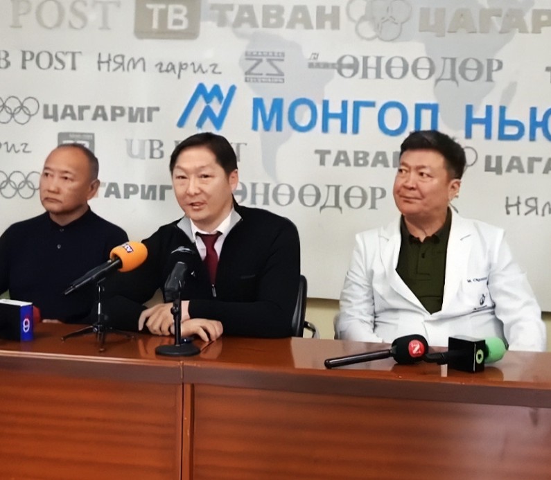 Нэгдүгээр эмнэлгийн даргыг 7 хоногт гурван удаа сольсноос болж эм, багаж хэрэгслийн өдөр тутмын хангамж тасалдсан гэв