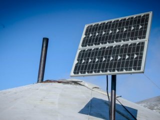 Гэр хорооллын 800 айлыг нарны эрчим хүч, батарей хуримтлуур хосолсон сүлжээнд холбохоор болжээ