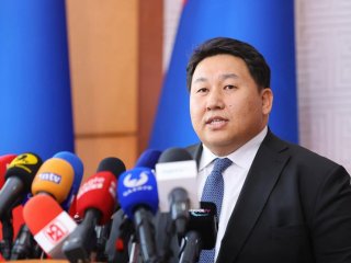 А.Бямбажаргал: Алтан гургалдай шиг дуулж ард түмнээс санал авчхаад адаг сүүлд нь "Намайг яах гэж сонгосон юм бэ" гэж амыг нь асуух хэмжээнд ёс зүйн асуудлыг бид хүлээн зөвшөөрөх юм уу