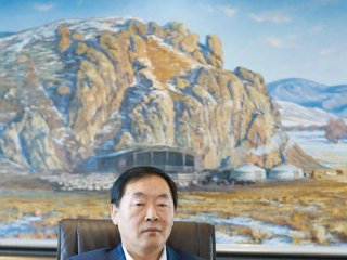 Р.Батбаяр:  М-Ойл групп олон компанитай бизнесийн зарчмаар хамтран ажилладаг бөгөөд &ldquo;Бат девелопмент&rdquo; ХХК тэдний нэг.  Тус компанид тодорхой нөхцөлийн дагуу зээл олгож байсан