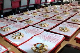 &ldquo;Төрийн одон, медаль олгоно&ldquo; гэж 35 сая төгрөгийг залилсан этгээдэд 4.8 жилийн хорих ял оноожээ