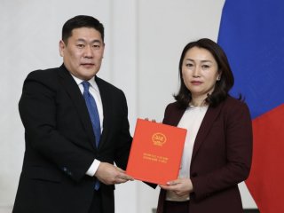 Л.Оюун-Эрдэнэ, Х.Булгантуяа хоёрын гоншигнол одоо хэнд ч хэрэггүй!