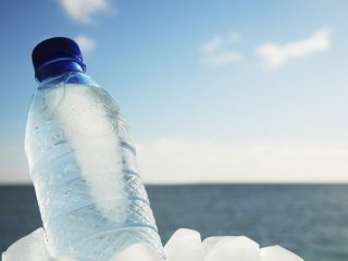 Орлон тоглогчгүй бодис бол ус