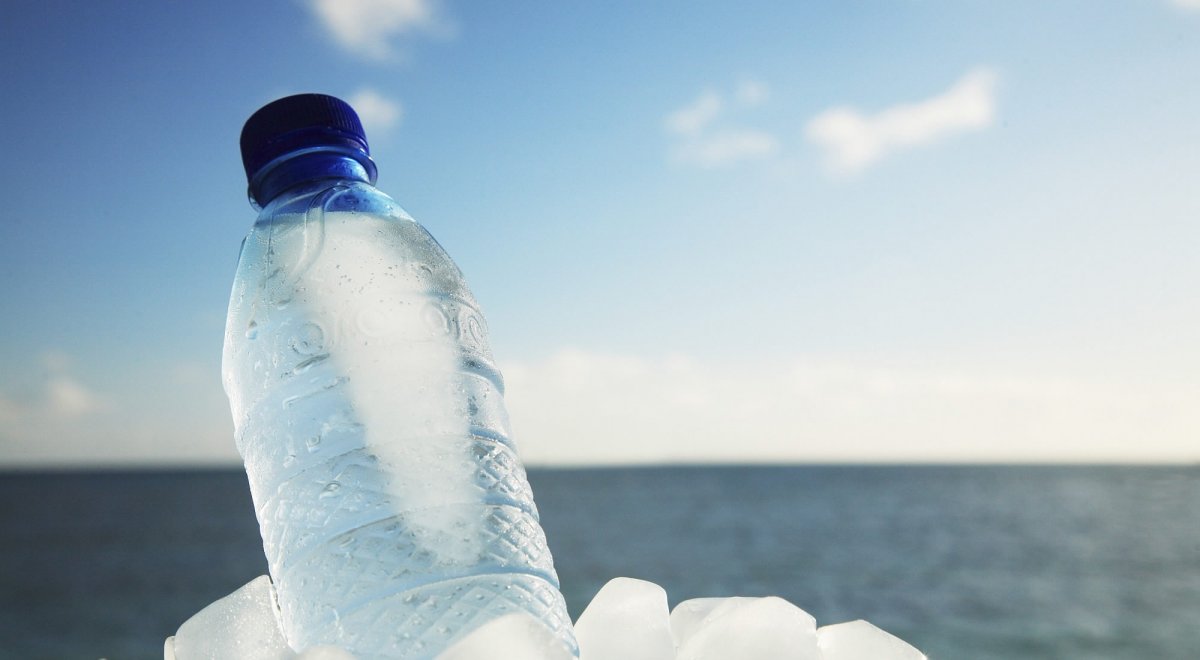 Орлон тоглогчгүй бодис бол ус