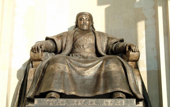 Нийгэм судлаачид нийгмээ шулаачид болж хувирах нь ээ!