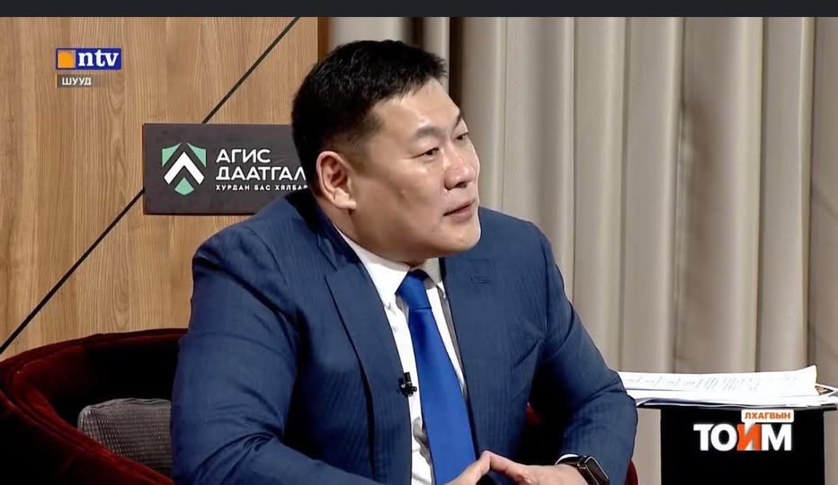 Аргаа барсан Л.Оюун-Эрдэнэ ард түмнийг айдаст автуулахыг оролдож байна