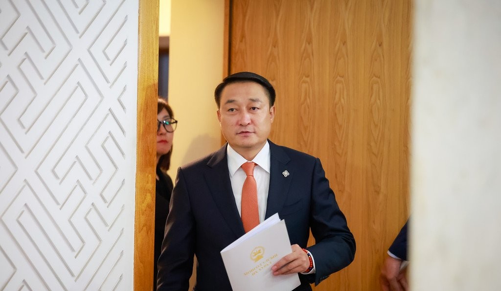   УИХ-ын гишүүн Д.Амарбаясгаланд хилийн хориг тавьжээ