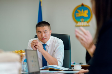 Чингэлтэйн Засаг дарга Н.Мандуул төсвийн 300 сая төгрөгийг зориулалт бусаар зарцуулжээ