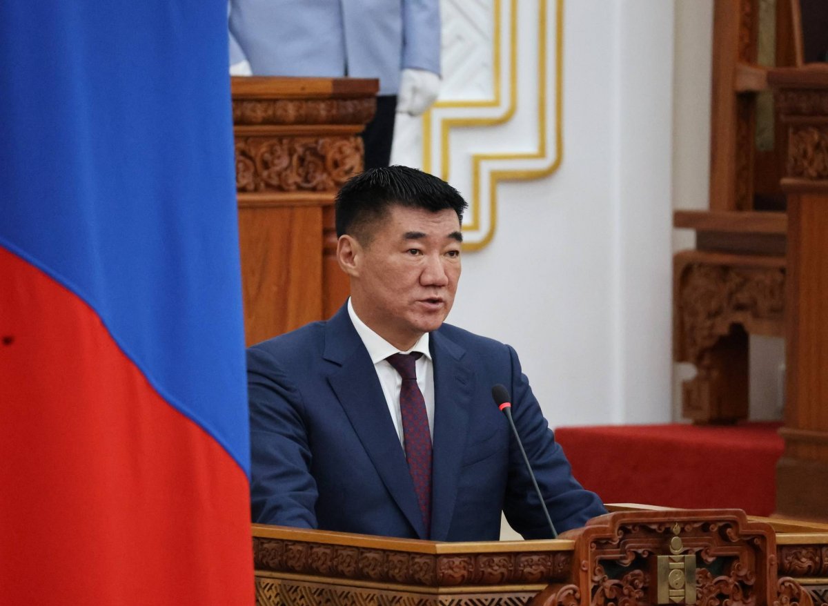 Ардчилсан намын бүлэг С.Бямбацогтыг УИХ-ын даргаар томилох асуудлаар ажлын нэг өдрийн завсарлага авлаа