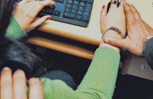 Монгол Улсын Хүний эрхийн үндэсний комисс &ldquo;Ажлын байрны бэлгийн дарамтыг&rdquo; &ldquo;Ажлын байрны найрсаг харилцаа&rdquo; гэж тодорхойлов