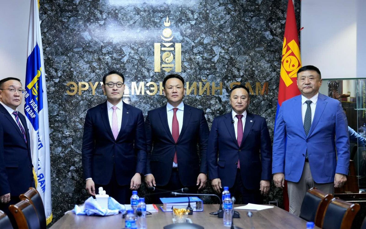 Эрүүл мэндийн сайд Э.Батшугар:  Эрүүл мэндийн салбарын нэг төгрөг бүрийг хүний эрүүл мэндийн төлөө зарцуулна