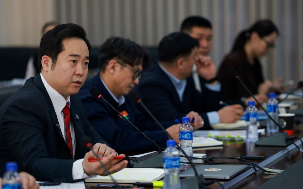 Өнөөдрөөс скүүтер, мопед явган хүний замаар зорчихгүй