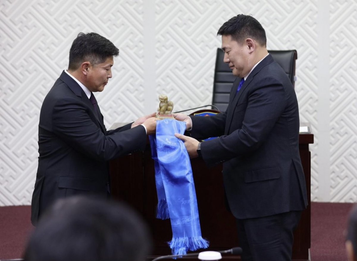 "Үеэлүүдийн" улс төр дэх сүүлчийн өдрүүд