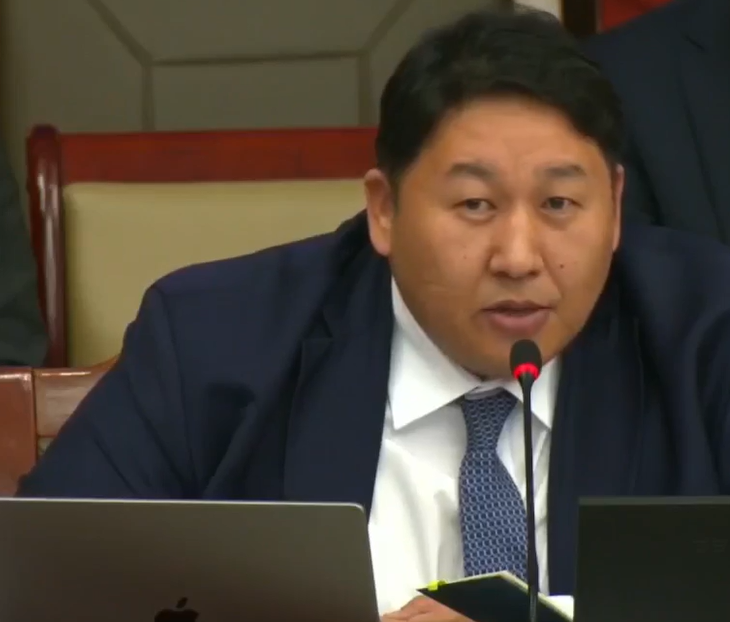 БИЧЛЭГ: Ерөнхийлөгчийн &ldquo;УИХ-ын гишүүнийг эгүүлэн татах&ldquo; хуулийг хэлэлцэж байна