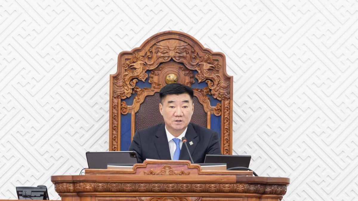 С.Бямбацогтыг Улсын Их Хурлын 15 дахь даргаар сонголоо