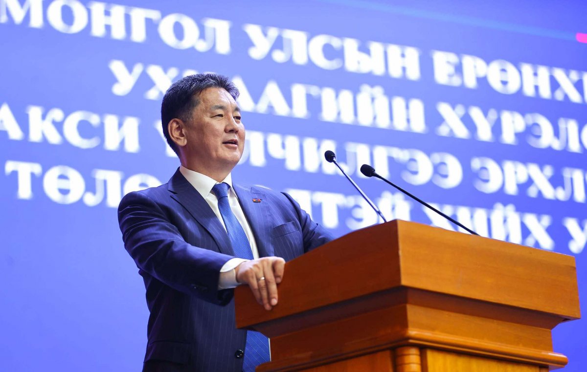 Ерөнхийлөгч У.Хүрэлсүх такси үйлчилгээ эрхлэгчдийн төлөөлөлтэй уулзлаа