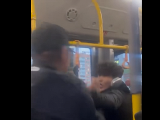 Нийтийн тээврээр үйлчлүүлж байхдаа бусдыг зодсон гэх залууг олж тогтоожээ