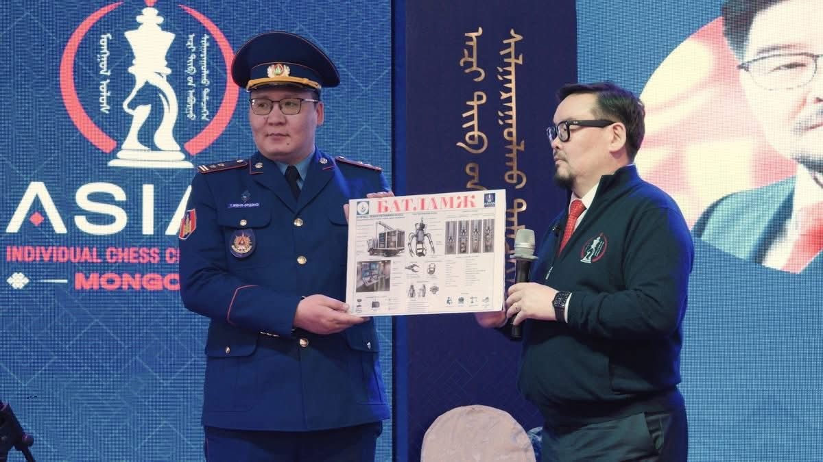 Ерөнхий сайд асан Г.Занданшатар 300 метрийн гүнээс хүн аврах боломжтой төхөөрөмж захиалж ОБЕГ-т бэлэглэхээр болжээ