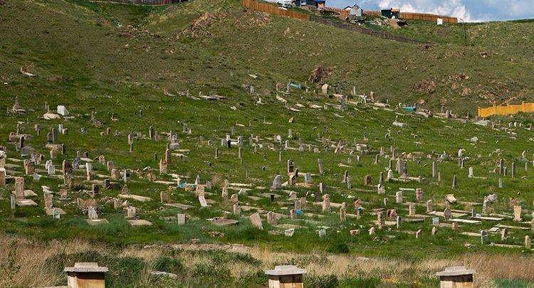 Самбалхүндэвийн оршуулгын газрын шарилуудыг ирэх сараас нүүлгэн шилжүүлнэ