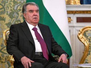 Бүгд Найрамдах Тажикистан Улсын Ерөнхийлөгч Эмомали Рахмон гэж хэн бэ?