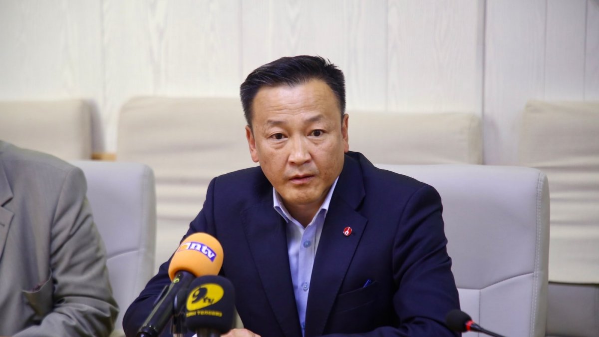 Бидэнд үнээс илүүтэй нийлүүлэлт чухал. Оочерлоод зогсоод байх уу эсвэл аль олдож буй эх үүсвэрээс аваад нөхцөл байдлыг намжаах уу