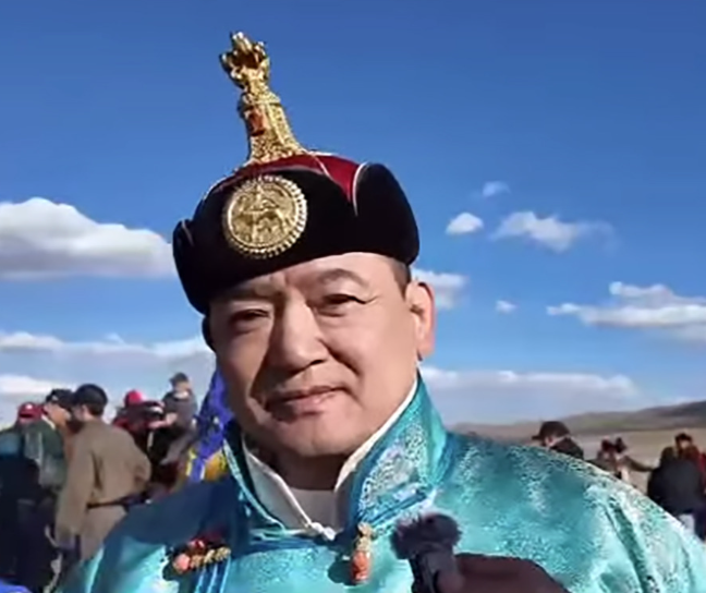 Х.Бат-Эрдэнэ хоёр тэрбумаар морь авч &ldquo;тансаглаад&rdquo; татвар төлөгчид 74 тэрбумын зээлийнх нь хохирлыг төлсөөр байх уу?