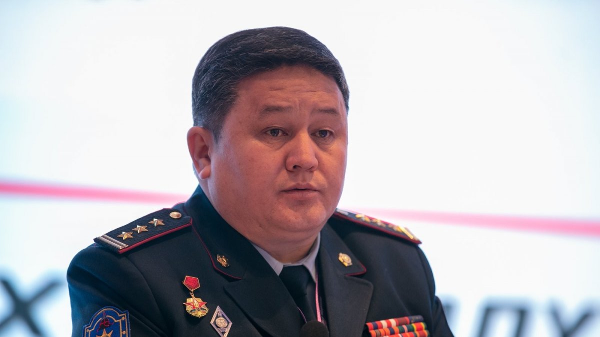  А.Намсаманд: С.Амарсайхан сайд жолоочийнхоо эхнэр болон дүүг дарга болго гэхэд нь болгосон. Зарим томилгоог нь хийхгүй байхаар сүрдүүлдэг 