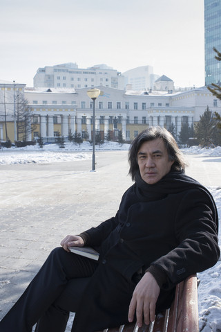 Философич С.Молор-Эрдэнэ: Ердөө л үзэл бодол хорих шалтгаан гэж үү?