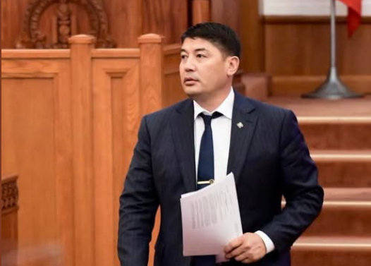 Т.Аубакир хөдөлмөрийн хөлсний доод хэмжээг 1 сая төгрөг болгох шийдвэрийг буцаалаа