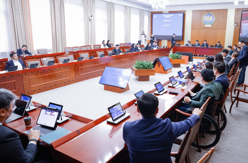  Байнгын хороодын хамтарсан хуралдаанаар 2028-2029 оны төсвийн төсөөллийн тухай хуульд өөрчлөлт оруулах тухай хуулийн төслийн талаарх хоёр дахь хэлэлцүүлгийг хийлээ